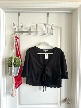 NWT Lalavon Evelyn Embroidered Cutou Tie-Front Eyelet Cropped Blouse